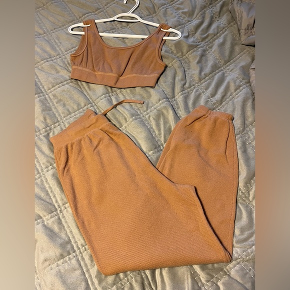 skims waffle joggers and scoop bra - Picture 1 of 4